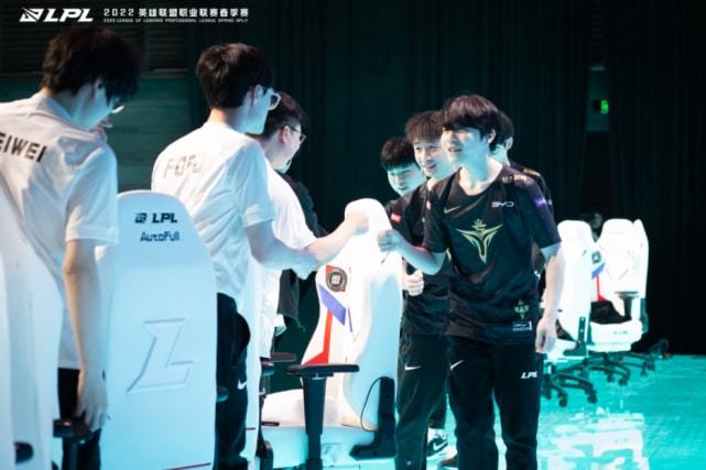 形势一度非 形势一度非